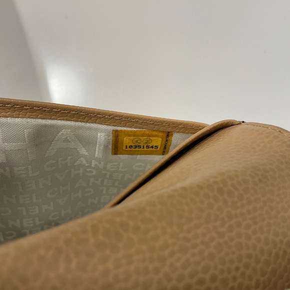 Chanel chocolate bar caviar wallet - Picture 5 of 9